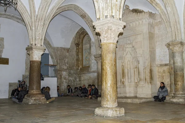 cenacle (son yemek odası) .
