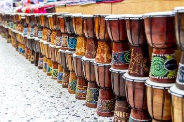 Arapça darbuka pazarı .