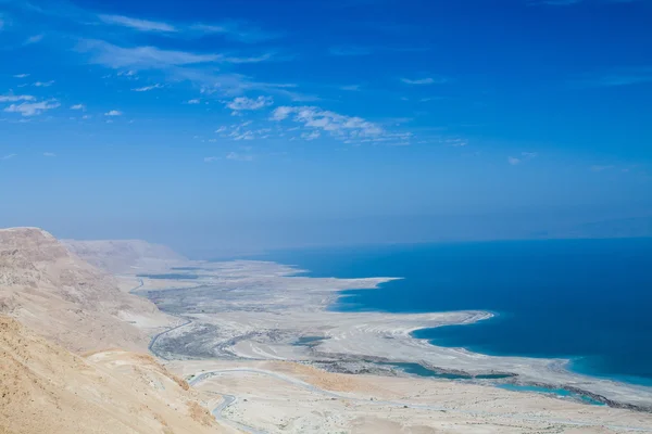 Όμορφη ακτή της Νεκράς θάλασσας . — Φωτογραφία Αρχείου