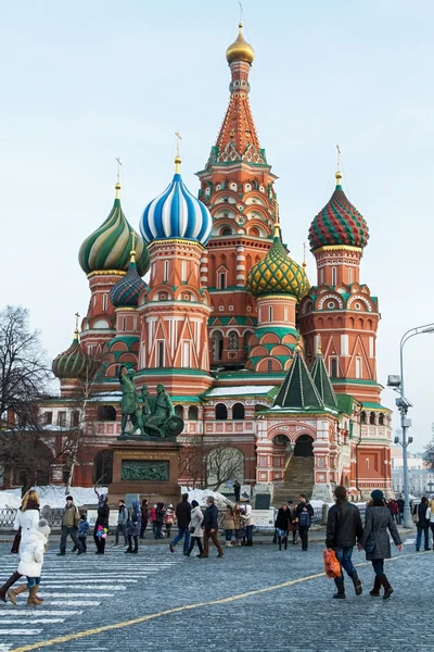 St. Catedral de Basílio na Praça Vermelha em Moscou . — Fotografia de Stock