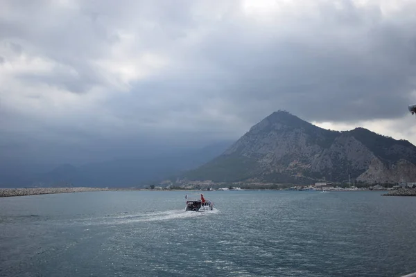 Entrée Marina Antalya Bateau Touristique Dans Mer Près Phare Dans — Photo