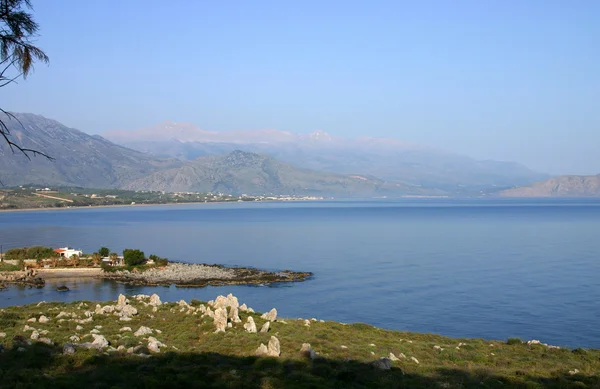 Morze lato krajobraz wybrzeża wyspy greckie. Morze Sródziemne, wyspa Kreta. Grecja. — Zdjęcie stockowe