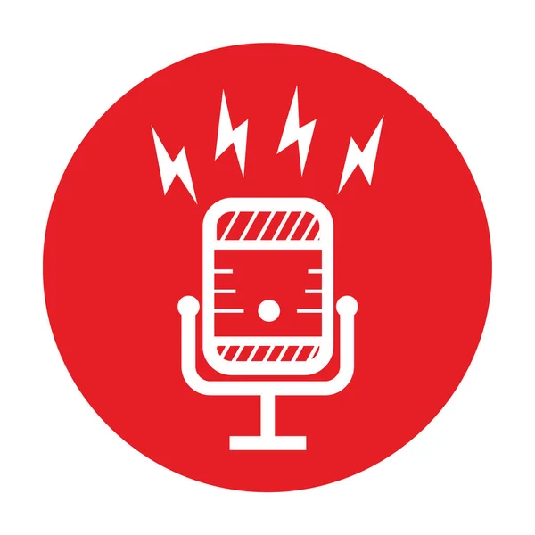 Yayın ya da podcast logosu ya da simgesi için kırmızı daire arkaplan üzerinde yıldırım işareti olan klasik siluet mikrofon