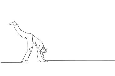 Sahilde capoeira antrenmanı yapan genç ve sportif Brezilyalı bir adamın sürekli çizdiği bir çizgi. Sağlıklı geleneksel dövüş sporu konsepti. Dinamik tek çizgi çizimi tasarım vektörü illüstrasyonu