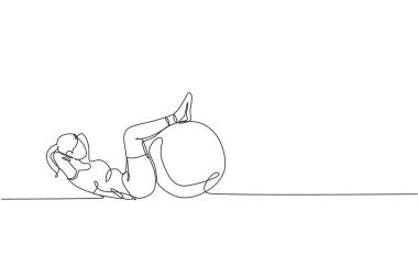 Genç ve enerjik bir kadın egzersizi çizen tek bir çizgi, fitness topuyla birlikte spor salonunun grafik vektör ilüstrasyonunda oturur. Sağlıklı yaşam tarzı spor konsepti. Modern sürekli çizgi çizimi tasarımı