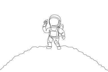 Ay yüzeyinde yürüyen astronot çizen tek bir çizgi dondurma külahı grafiksel resimlerini yerken. Fantezi uzay yaşam konsepti. Modern sürekli çizgi çizimi tasarımı