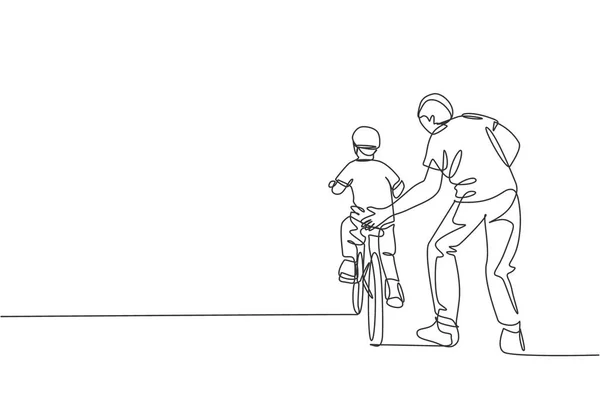 Один Сплошной Рисунок Линии Маленького Сына Обучающегося Езде Велосипеде Отцом — стоковый вектор