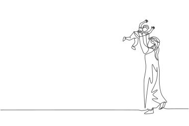 Genç İslami babanın sürekli oynadığı ve oğlunu havaya kaldırdığı bir çizgi. Mutlu Arap ebeveynlik aile kavramı. Dinamik tek çizgi çizimi tasarım vektörü illüstrasyonu