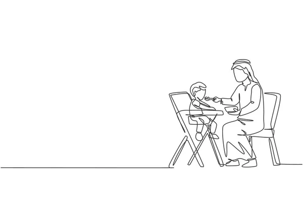 若いイスラム教徒の父親の一本の線画は 彼の幼児の少年に食事のテーブルベクトルイラストを与えます 幸せなアラビアのイスラム教徒の家族の子育ての概念 現代の連続線画のデザイン — ストックベクタ