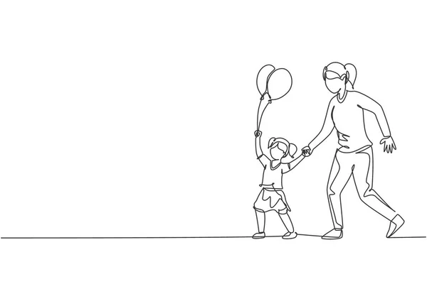 幼い母親と娘の1本の連続線画は夜のカーニバルフェスティバルに行き 子供は風船を持っている 幸せな家族の親の概念 1本の線画ベクトル図 — ストックベクタ
