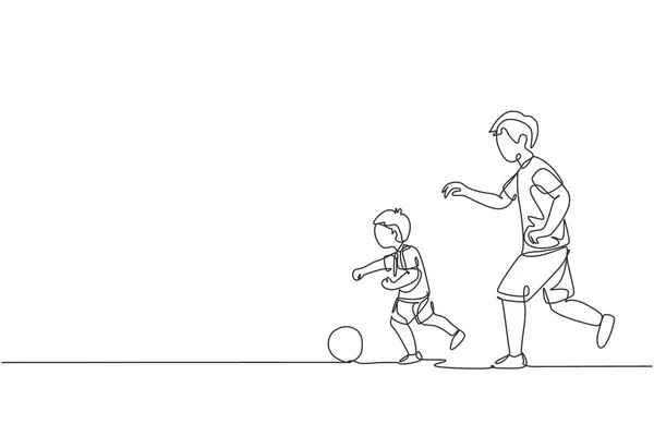 Одна Линия Изображающая Молодого Отца Бегущего Играющего Футбол Своим Сыном — стоковый вектор