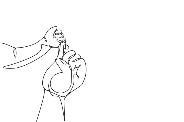 Single Continuous Line Drawing Parent Hands Holding Newborn Baby Fingers — Vetor de Stock