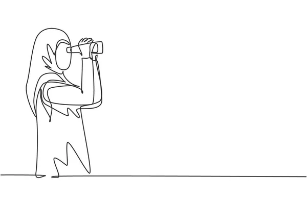 Continuous One Line Drawing Arab Woman Looking Distance Binoculars Enjoy — Vetor de Stock