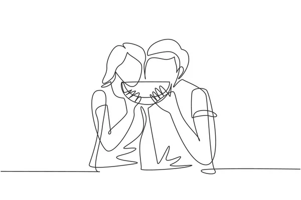 Continuous One Line Drawing Young Beautiful Couple Sharing Watermelon Celebrate — Stok Vektör