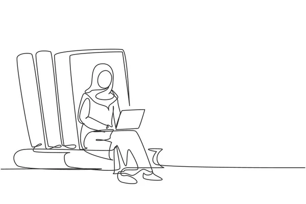 Single Continuous Line Drawing Arabian Woman Studying Laptop Sit Lean - Stok Vektor