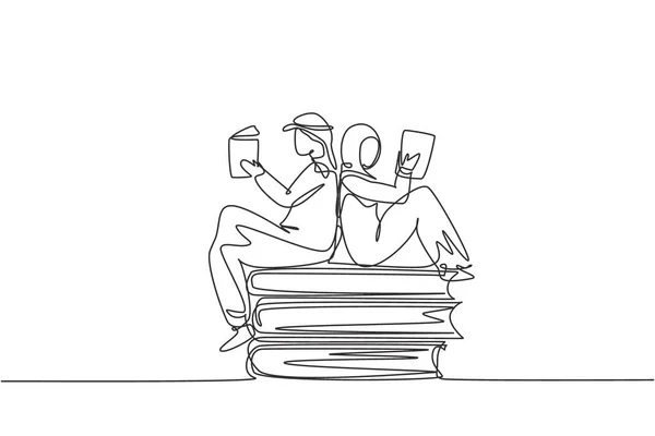 Single One Line Drawing Arabian Students Woman Man Reading Learning — Stok Vektör