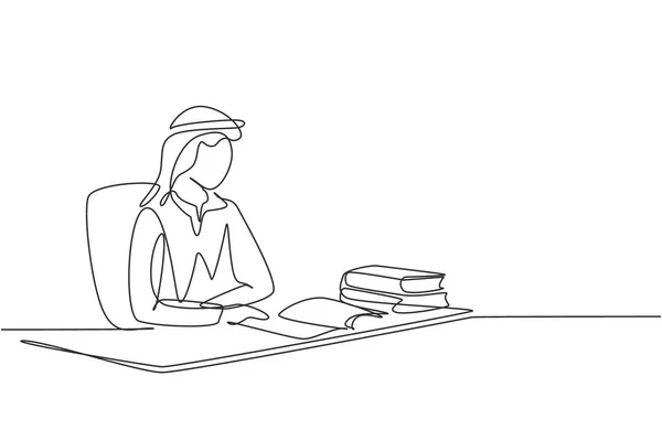 Continuous One Line Drawing Young Arab Male Reading Learning Sitting — Vettoriale Stock