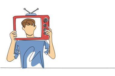 Tek sıra halinde, kartondan yapılmış eski bir televizyonu tutan sıradan kıyafetler giymiş bir adam. Eğlenmek için tuhaf davranıyor. Eski teknoloji. İçerideki televizyon. Devamlı çizgi tasarımı grafik çizimi