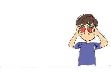 Bir çocuğun sürekli çizdiği bir çizgi iki elinde çilek tutuyor ve onu gözlerinin önüne koyuyor. En sevdiği meyveyi anlatıyor. Ulusal Çilek Toplama Günü. Tek çizgi çizimi tasarım vektör çizimi