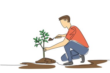 Tek çizgi çizen kadın yere limon ağacı dikiyor. Genç ağaçları yavaş yavaş dikiyorlar. Genç çiftçi. Vitamin zengini meyve. Limon Ağacı dikme günü. Devamlı çizgi tasarımı grafik çizimi