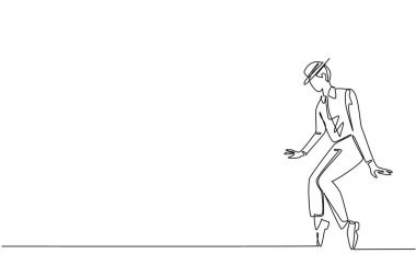 Tek sıra halinde beyaz uzun kollu gömlek, pantolon ve şapka giyen bir adam çiziyor. Solo şarkıcının arka plan dansçısı. Ritmik olsun. Uydu. Ulusal Tap Dans Günü. Bir çizgi tasarımı vektör illüstrasyonu
