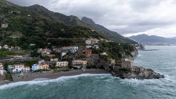 Erchie 'nin hava görüntüsü Amalfi Sahil Köyü' nde. Yüksek kalite fotoğraf