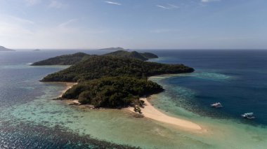 Ditaytayan adası, Coron, Palawan, Filipinler 'in insansız hava aracı görüntüsü. Yüksek kalite fotoğraf