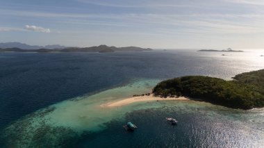 Ditaytayan adası, Coron, Palawan, Filipinler 'in insansız hava aracı görüntüsü. Yüksek kalite fotoğraf