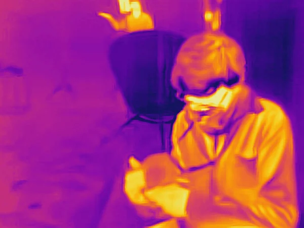 人々とCovid 本物の熱カメラ画像 — ストック写真