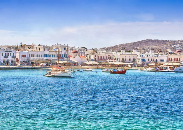 Mikonos kentine Chora ve liman