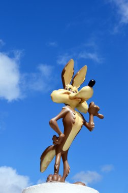 warner bros üzerinden e Çakal Wile