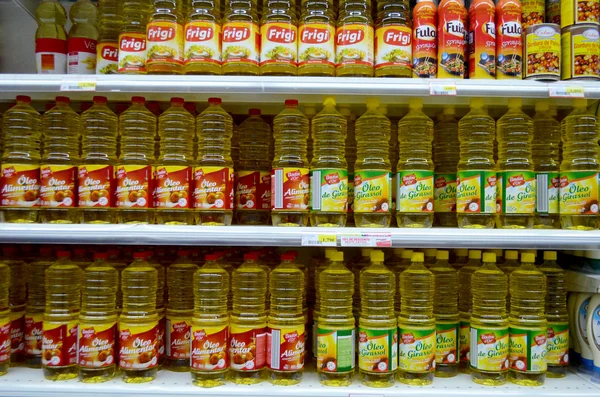 Vegetable oil for sale — Stock Photo, Image