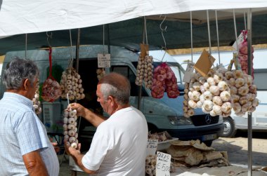 Sarımsak satış