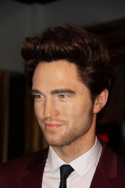 Robert Pattinson