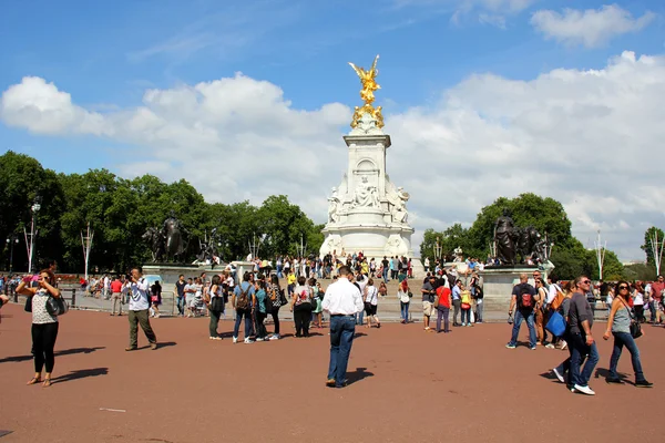 Victoria Memorial golden statue — Stock Photo, Image