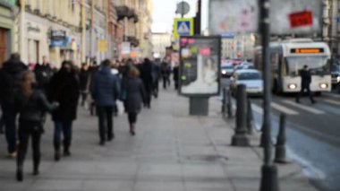 kaldırıma Petersburg'daki insanlar devam