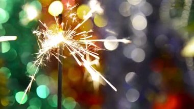 Festival Bengal ateşi parlak bir arka plan üzerinde