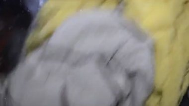 Çamaşırhane ile çamaşır makinesi iplik varil