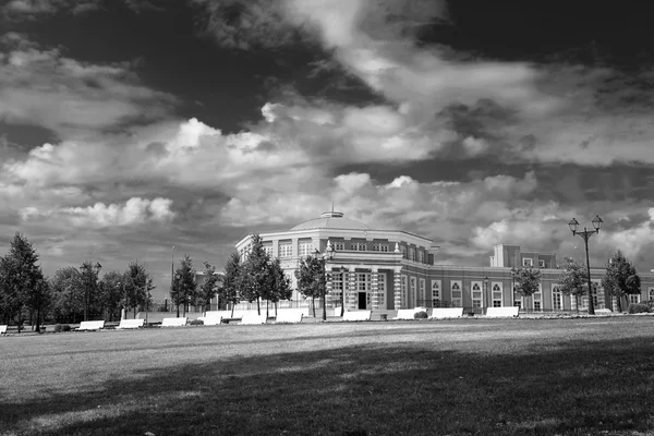 Alter Palast im Zaritsyno-Park — Stockfoto