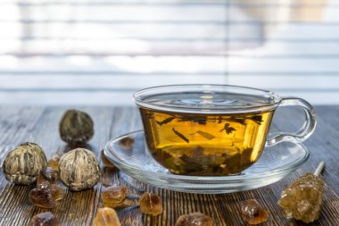 ahşap arka plan üzerinde çay kompozisyon