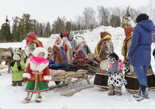 Nenets en el festival nacional "Day Reindeer Herders" en Siberia — Foto de Stock