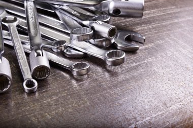 metal bir arka plan üzerinde anahtarı