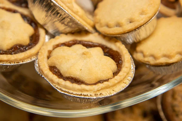 Plato Deliciosos Pasteles Frutas Dulces Navidad —  Fotos de Stock