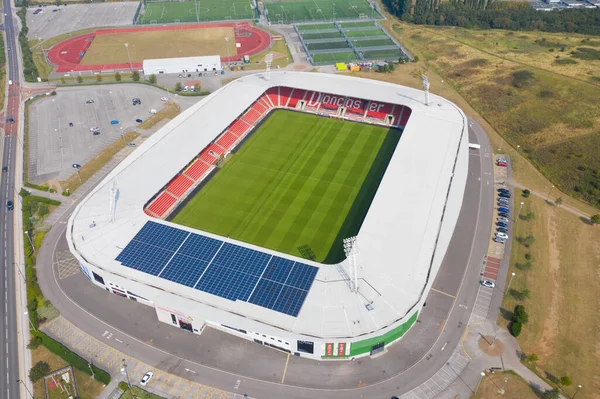 Doncaster UK, 12 Ağustos 2020: Yorkshire 'daki Doncaster Rovers Futbol Kulübü' nün İngiltere 'nin Doncaster şehrindeki Keepmoat Stadyumu' nun havadan çekilmiş fotoğrafı