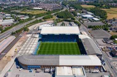 Leeds, West Yorkshire, İngiltere 'deki Elland Road futbol stadyumunun havadan çekilmiş fotoğrafı, Leeds United Futbol Kulübü' nün otoparktaki çalışmalarını gösteriyor.