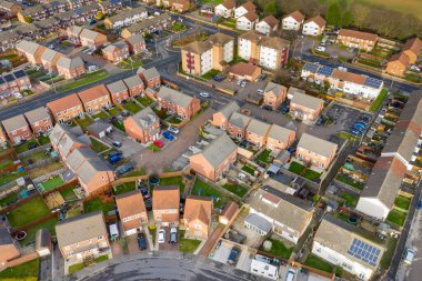 İngiltere 'nin Leeds West Yorkshire kentindeki Swarcliffe kasabasının konut ve banliyö alanlarının havadan çekilmiş fotoğrafı.