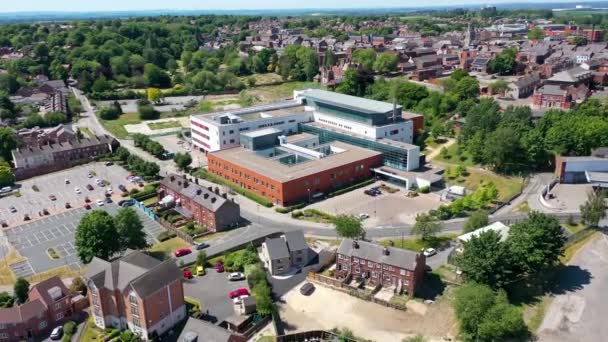 ภาพทางอากาศของโรงพยาบาล Pontefract งอย ในหม Pontefract Wakefield ในสหราชอาณาจ กรในว นฤด อนท — วีดีโอสต็อก