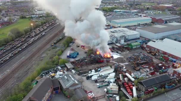 Leeds Aprile 2021 Filmato Aereo Grande Incendio Deposito Rottami Nella — Video Stock