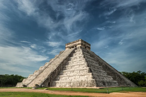 Pyramide des Kukulcan — Stockfoto
