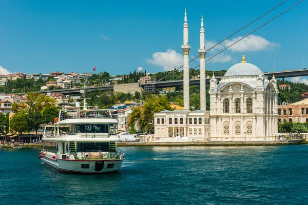 Ortakoy Mosque — Zdjęcie stockowe